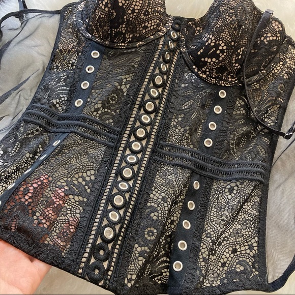 Vintage Victoria’s Secret Bustier (32B) - Picture 2 of 5